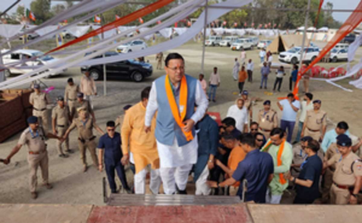 पीएम मोदी के रुद्रपुर दौरे से पहले मुख्यमंत्री धामी ने रैली स्थल का लिया जायजा